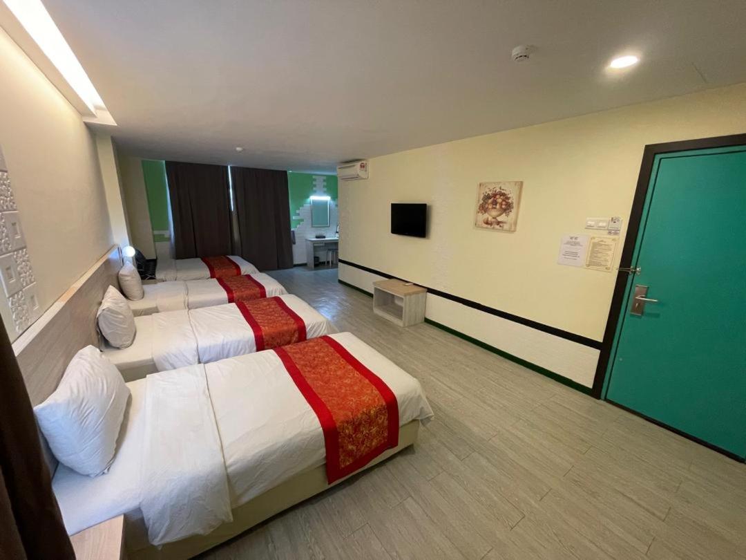 N&L Hotel 쿠알라트렝가누 외부 사진