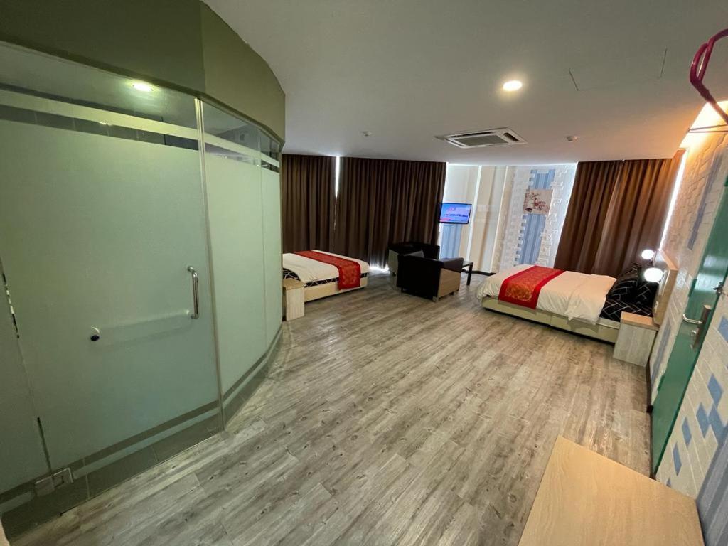 N&L Hotel 쿠알라트렝가누 외부 사진