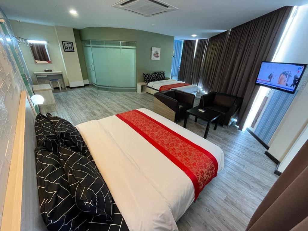 N&L Hotel 쿠알라트렝가누 외부 사진