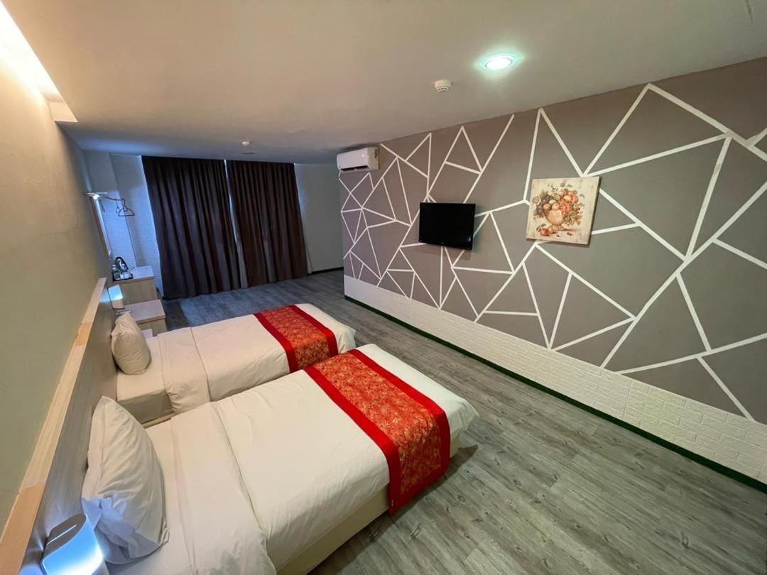 N&L Hotel 쿠알라트렝가누 외부 사진